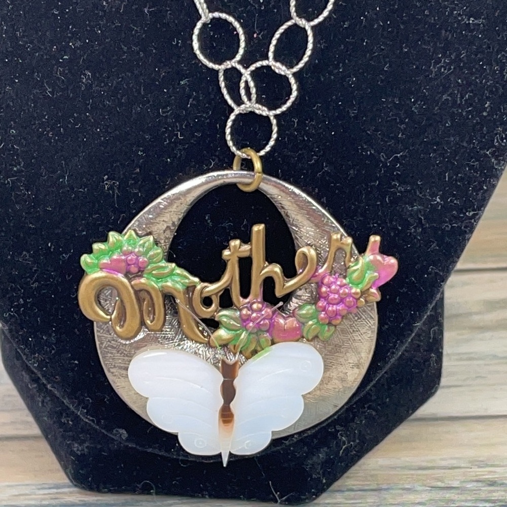 ⭐️Adorned Crown Artisan Assemblage mother shell butterfly necklace